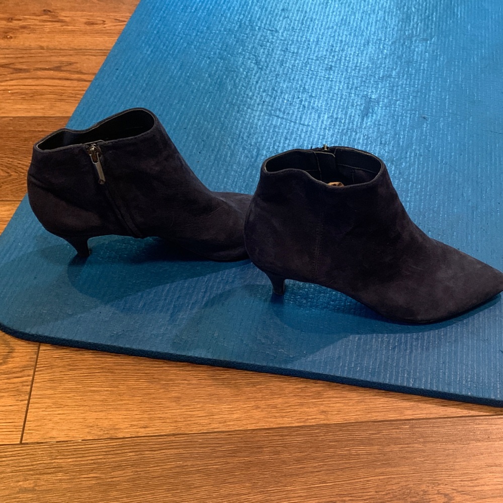 Elegant dark blue  suede Ankle Boots